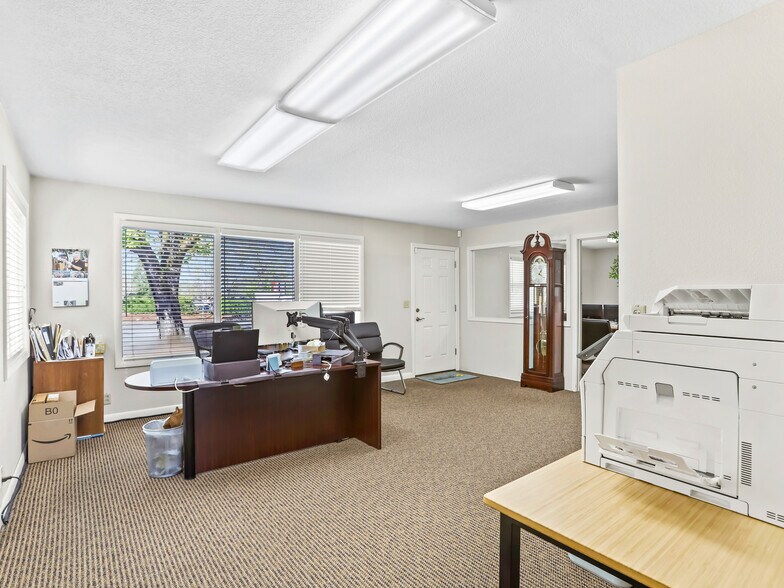 More Photos Of 4320 SW 110th St, Beaverton Office For Sale
