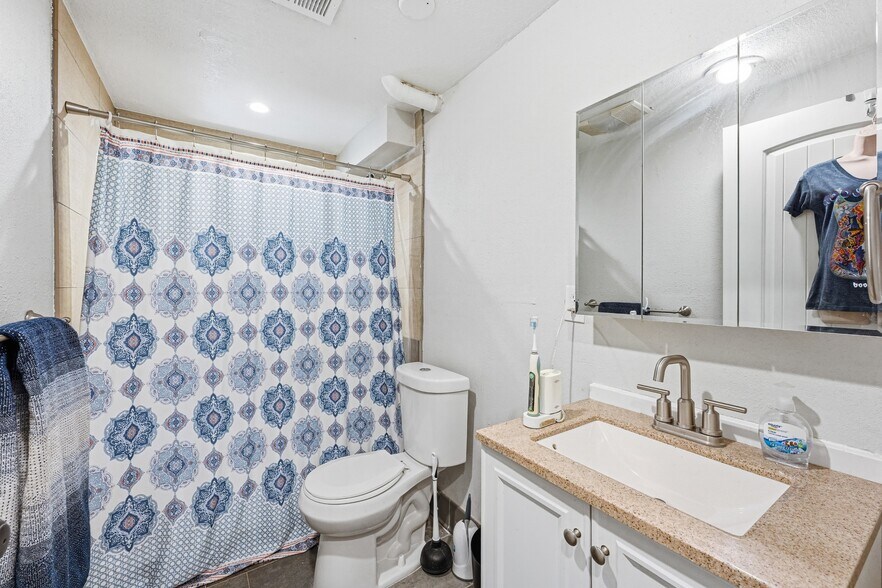 More Photos Of 13611 E Nevada Pl, Aurora Multifamily For Sale
