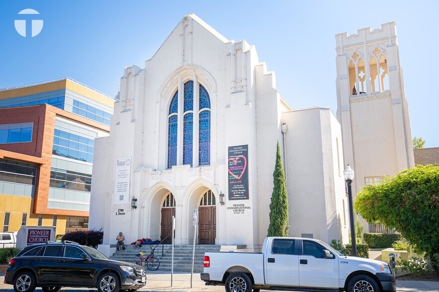 More Photos Of 2700 L St, Sacramento Religious Facility For Sale