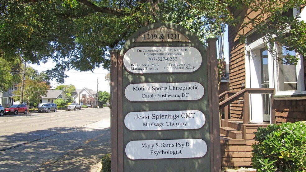 More Photos Of 1209-1211 College Ave, Santa Rosa Medical For Sale