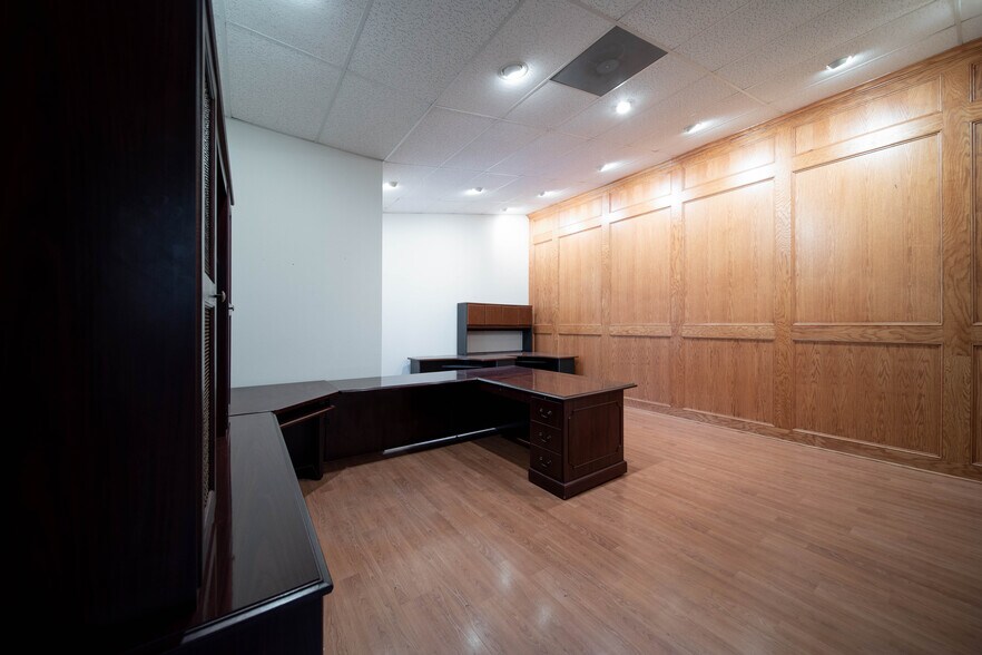 More Photos Of 2100 E Stan Schlueter Loop, Killeen Storefront Retail Office For Lease