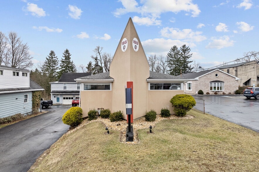 More Photos Of 940 Beaver Grade Rd, Coraopolis Office Residential For Sale