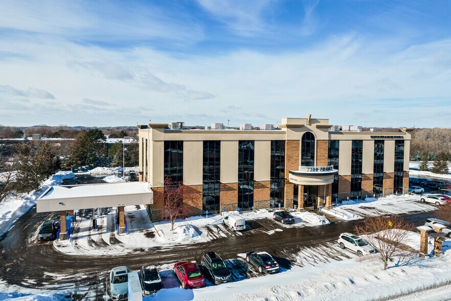 More Photos Of 7300 France Ave S, Edina Medical For Lease