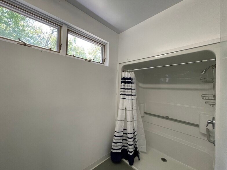 More Photos Of 1076 Roaring Brook, Conway Trailer Camper Park For Sale