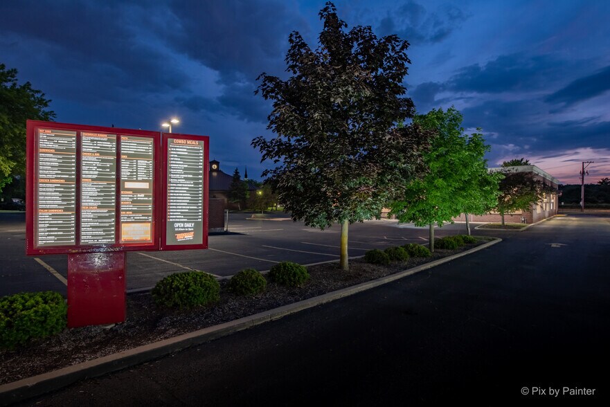 More Photos Of 551 S 8th St, West Dundee Restaurant For Sale