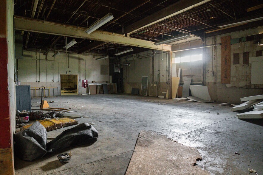 More Photos Of 521 S Market St, Galion Manufacturing For Sale