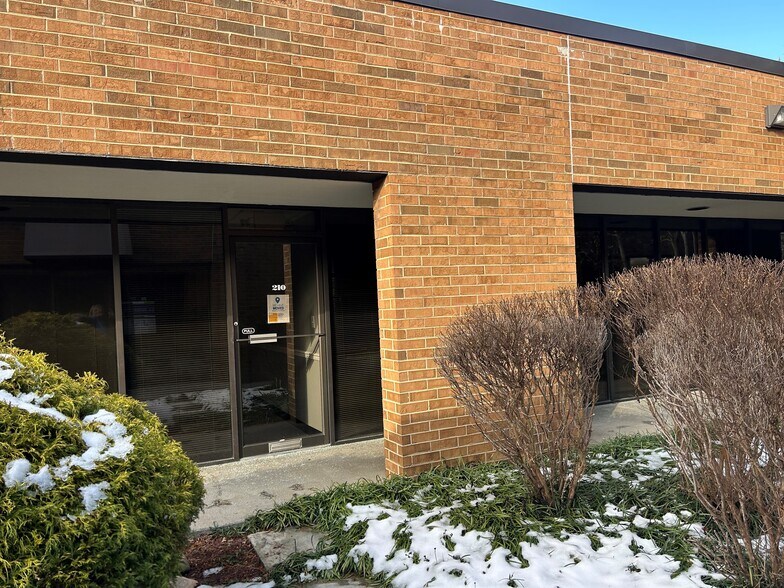 More Photos Of 9047 Executive Park Dr, Knoxville Office For Lease