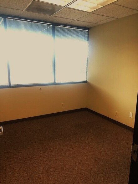 More Photos Of 2031 W Alameda Ave, Burbank Medical For Lease