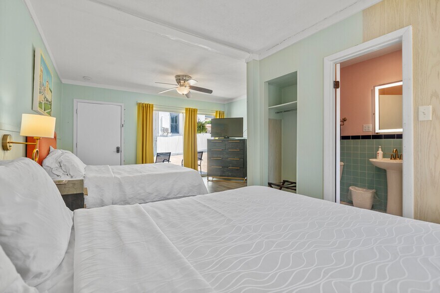 More Photos Of 741 Park Ave, Hot Springs Hotel For Sale