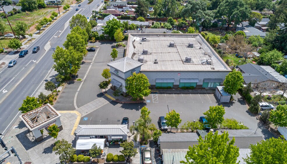 More Photos Of 937-955 Stony Point Rd, Santa Rosa Drugstore For Sale