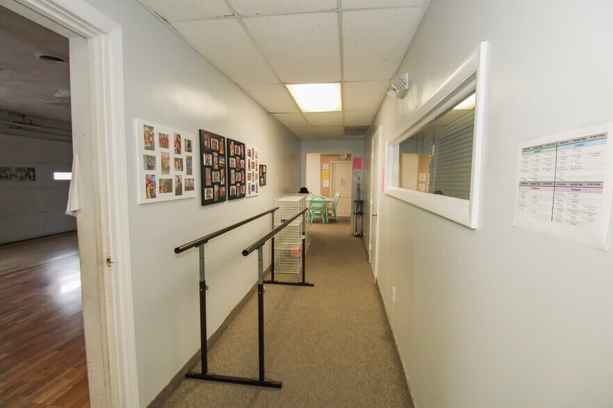 More Photos Of 2801 Columbus Ave, Sandusky Freestanding For Sale