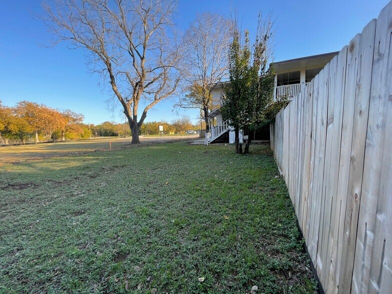 More Photos Of 613 Central Texas Expy, Lampasas Multifamily For Sale