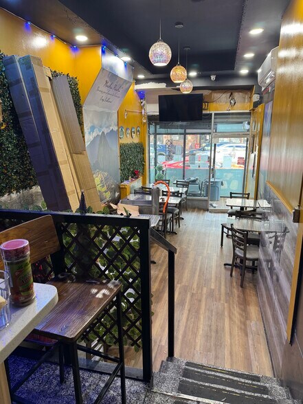 More Photos Of 293 Wyckoff Ave, Brooklyn Storefront Retail Residential For Lease