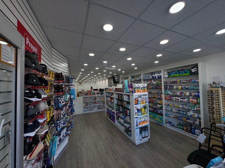 More Photos Of 19314 Jamaica Ave, Hollis Storefront Retail Residential For Sale