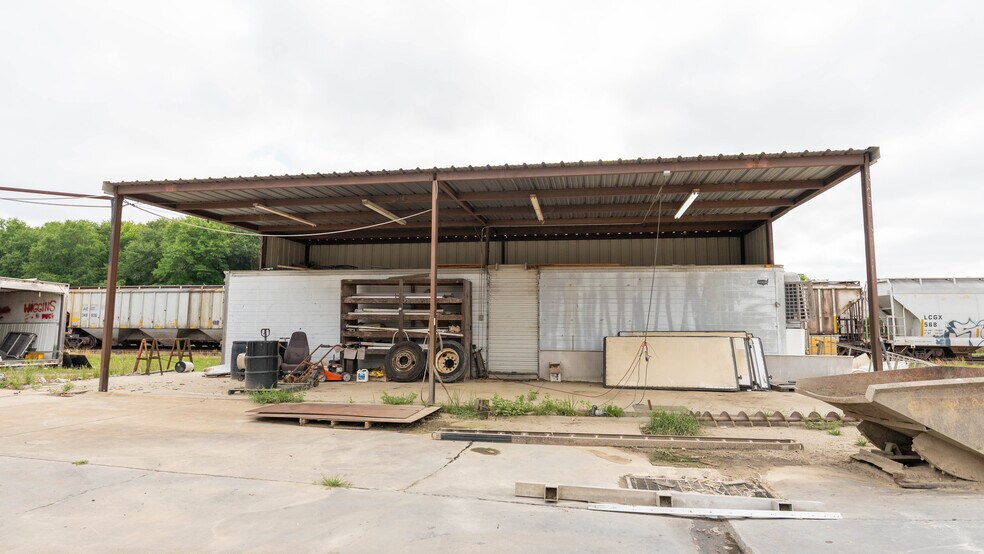 More Photos Of 565 Thomas St, Camilla Industrial For Sale