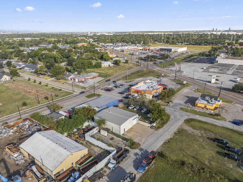 More Photos Of 1201 Preston Ave, Pasadena Auto Repair For Sale