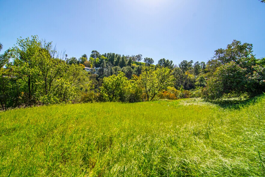 More Photos Of 4551 Lindley Ave, Tarzana Land For Sale