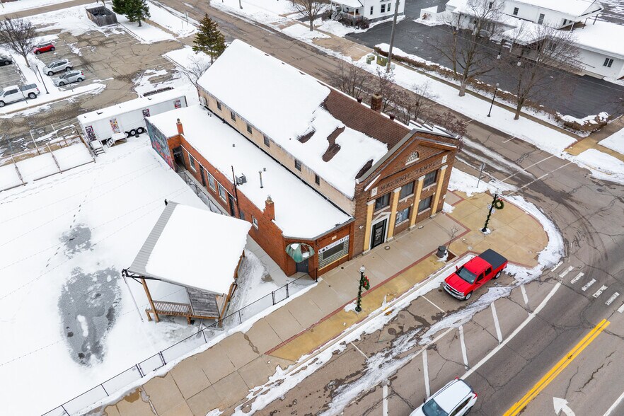 More Photos Of 117 E Allegan St, Otsego General Retail For Sale