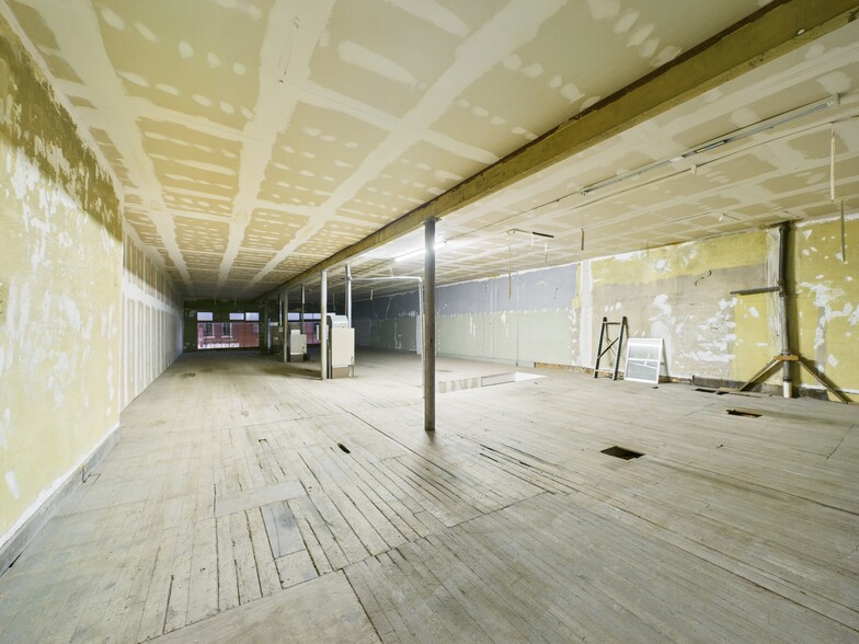 More Photos Of 214 W Main St, Sedalia Storefront Retail Office For Sale