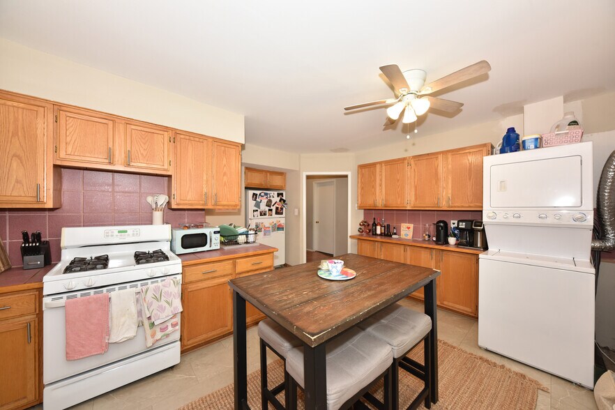 More Photos Of 1816 E Kane Pl, Milwaukee Apartments For Sale