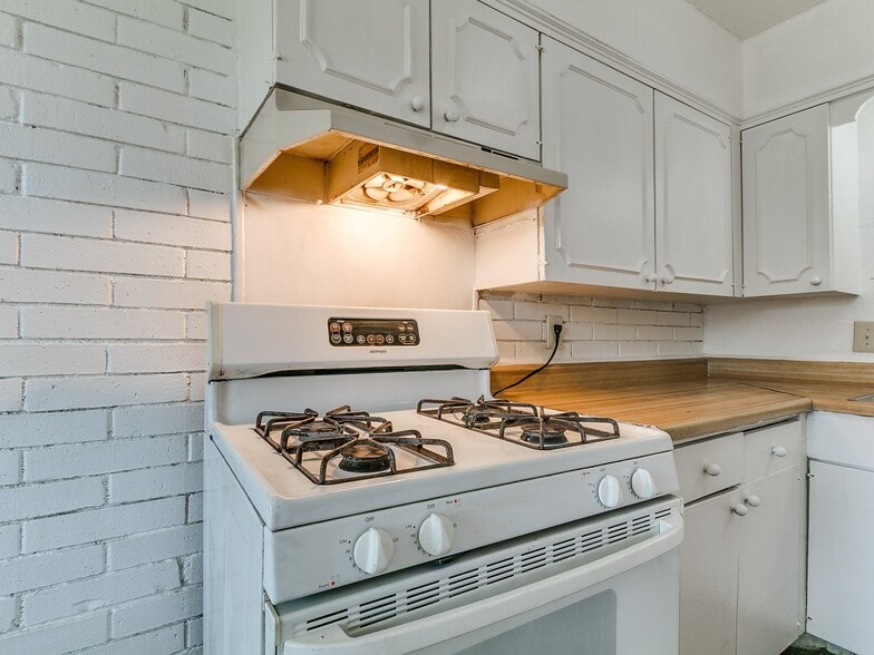 More Photos Of 1731 NW 32nd St, Oklahoma City Apartments For Sale