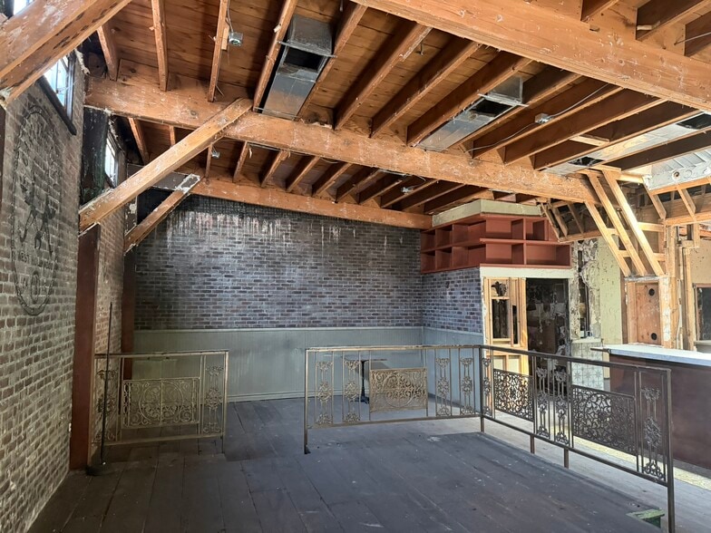 More Photos Of 1201-1205 N La Brea Ave, West Hollywood Restaurant For Lease