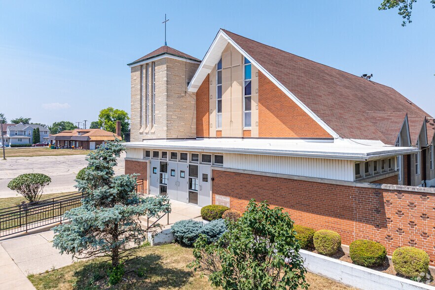 Primary Photo Of 1301 Sterling Ave, Joliet Religious Facility For Sale
