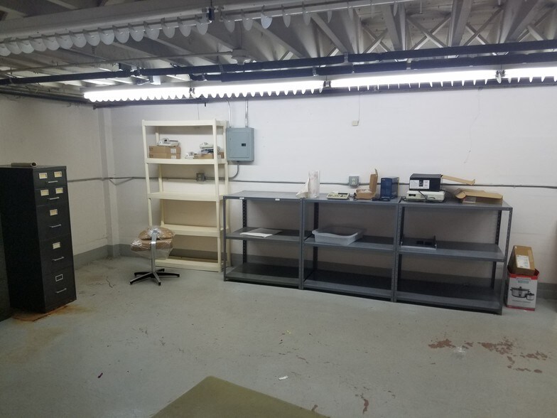 More Photos Of 1817 Washington St, Two Rivers Office Residential For Sale