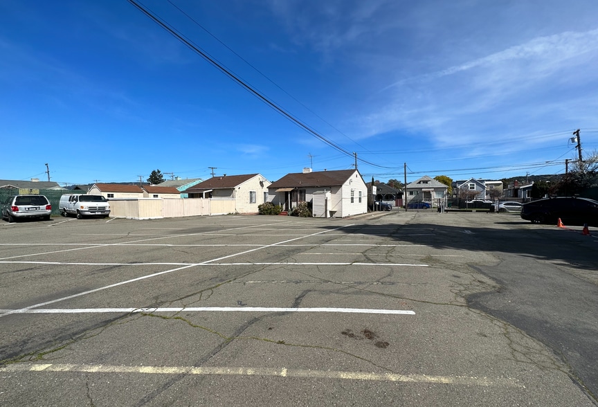 More Photos Of 9629 Holly St, Oakland Religious Facility For Sale