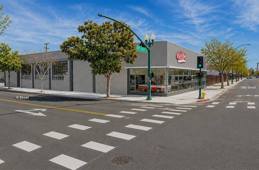 Primary Photo Of 1430 10th St, Modesto Service For Sale