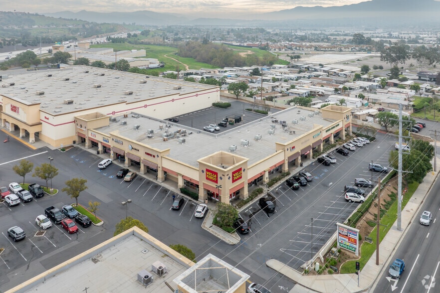More Photos Of 140 Hidden Valley Pky, Norco General Retail For Lease