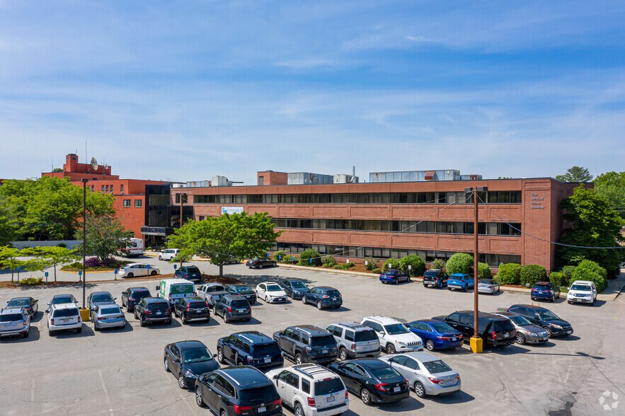 More Photos Of 909 Sumner St, Stoughton Medical For Lease