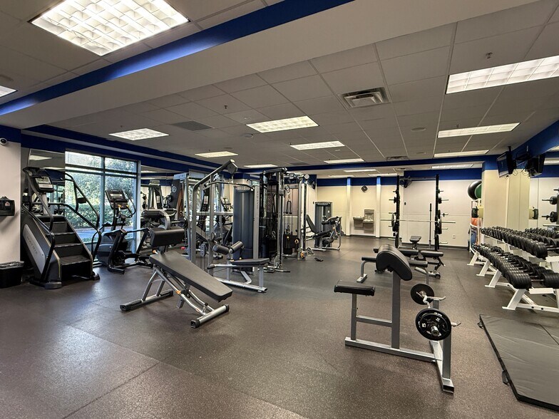 More Photos Of 200 Carillon Pkwy, Saint Petersburg Office For Lease