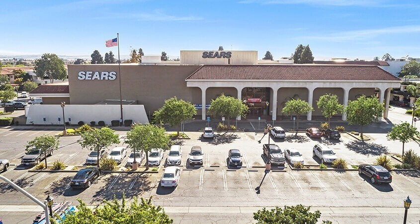 More Photos Of 200 Town Ctr E, Santa Maria Department Store For Lease