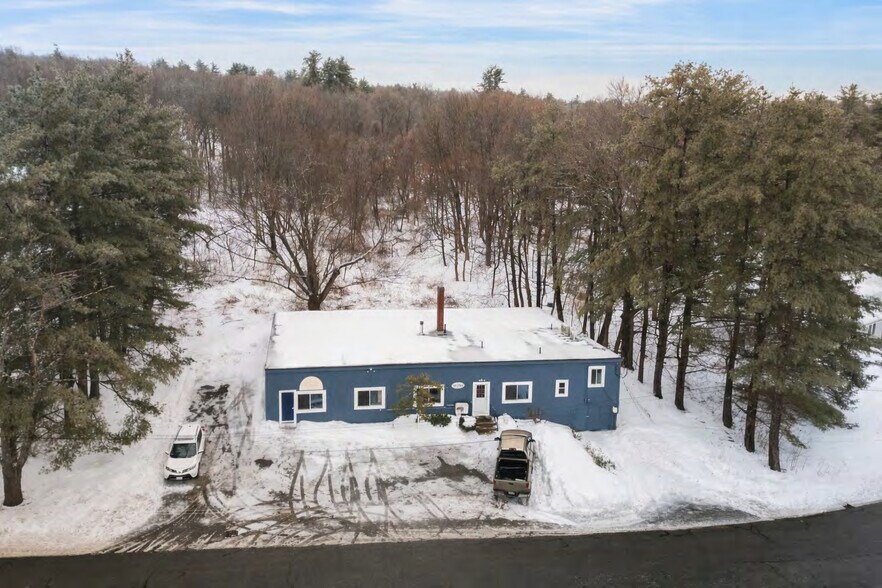 Primary Photo Of 5 Pond Rd, Harvard Flex For Sale