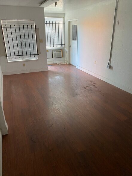 More Photos Of 5710 Auburn Blvd, Sacramento Warehouse For Sale