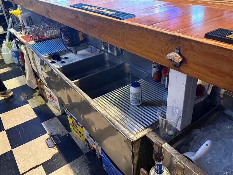 More Photos Of 10825 Taberg Florence Rd, Camden Bar For Sale