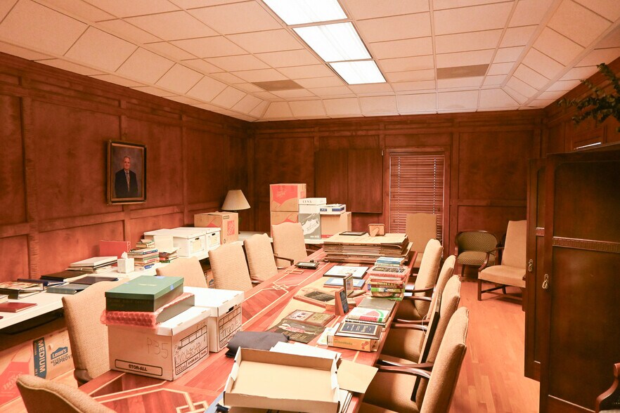 More Photos Of 109A Wholesale Ave NE, Huntsville Office For Sale