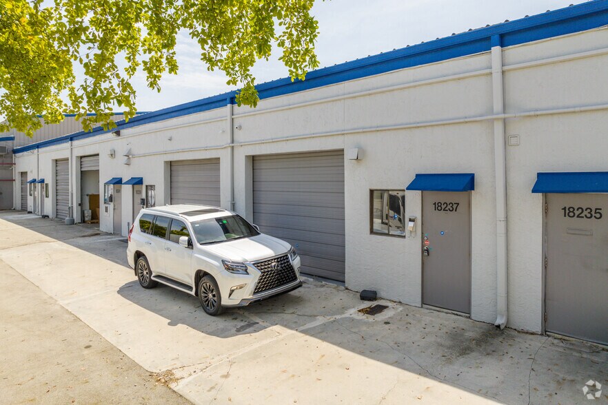 More Photos Of 18227-18243 NE 4th Ct, Miami Unknown For Lease