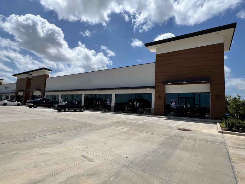 Primary Photo Of 13439 W Bellfort Ave, Sugar Land Freestanding For Lease