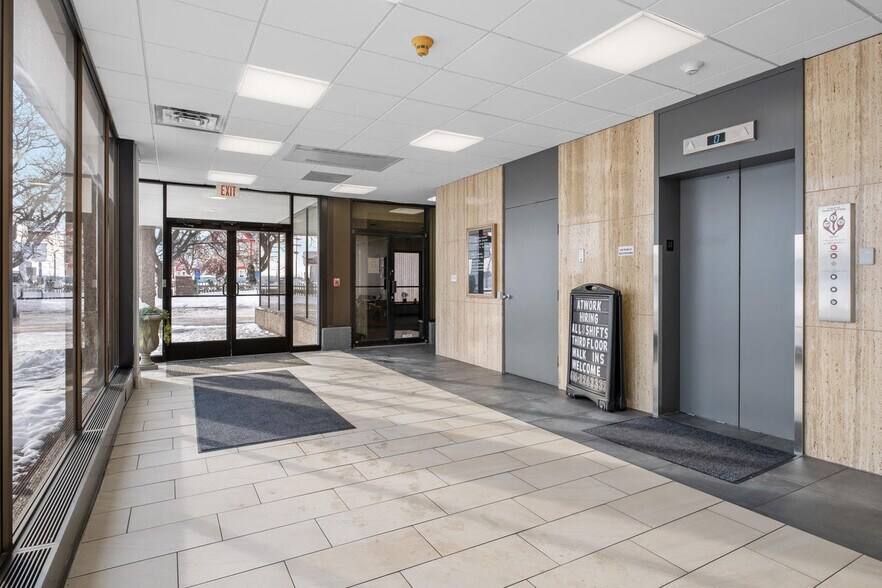 More Photos Of 2627 E Beltline Ave SE, Grand Rapids Medical For Lease