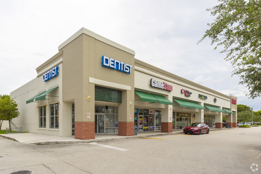 More Photos Of 14138-14150 SW 8th St, Miami General Retail For Lease