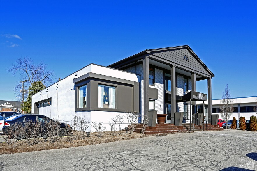 More Photos Of 31409 Southfield Rd, Beverly Hills Freestanding For Sale