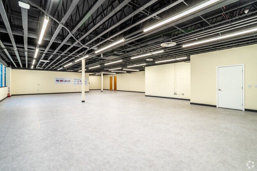 More Photos Of 2729 Bristol St, Costa Mesa Medical For Sale