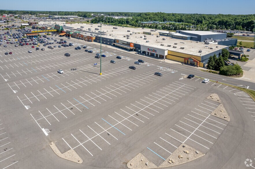 More Photos Of 4450 Eastgate Blvd, Cincinnati General Retail For Lease