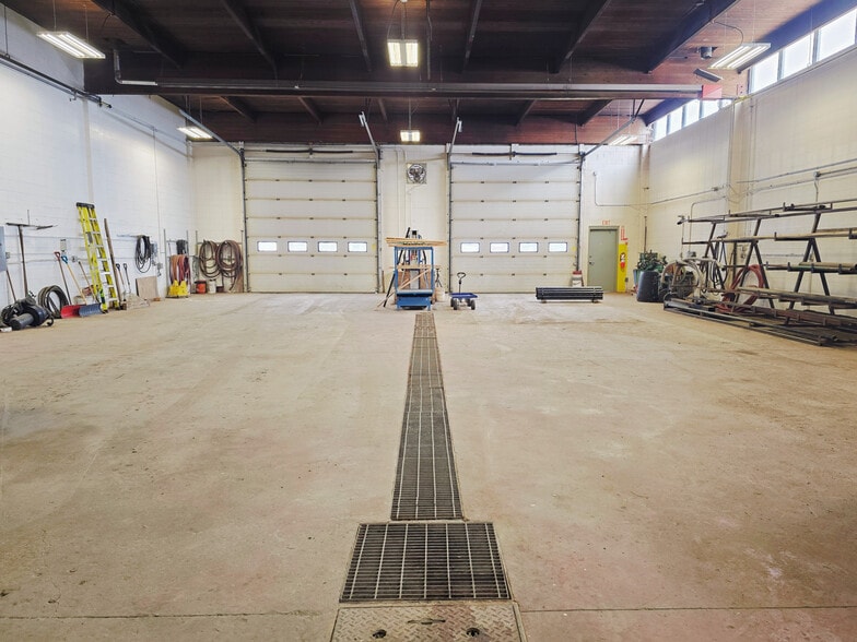 More Photos Of 505 19th Ave, Leduc County Industrial For Sale