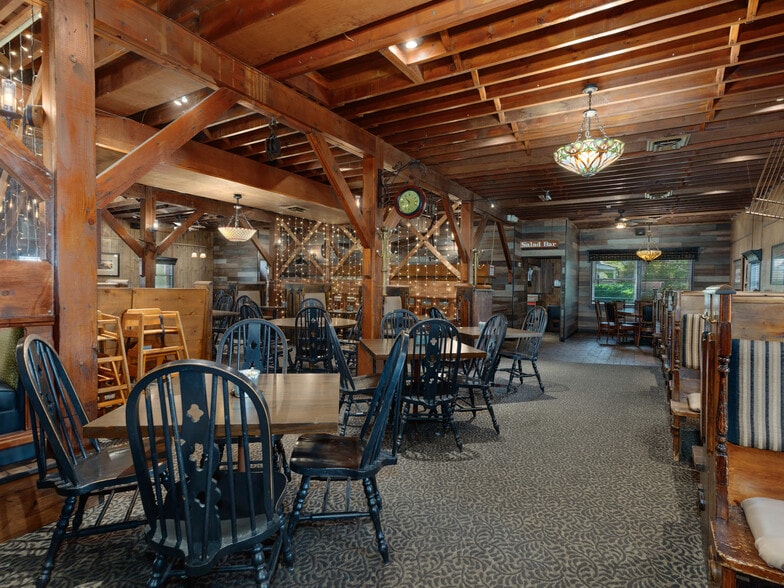More Photos Of 2973 N Il Route 71, Ottawa Restaurant For Sale