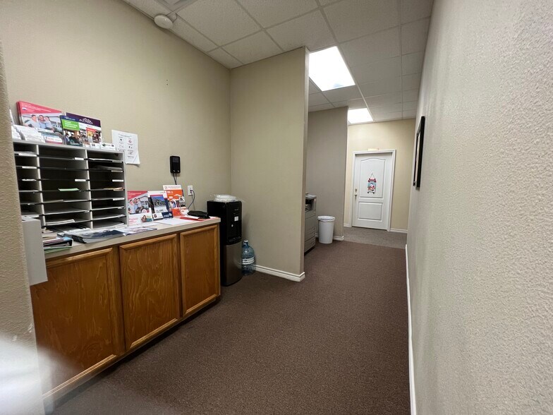 More Photos Of 302 Millers Xing, Harker Heights Storefront For Lease