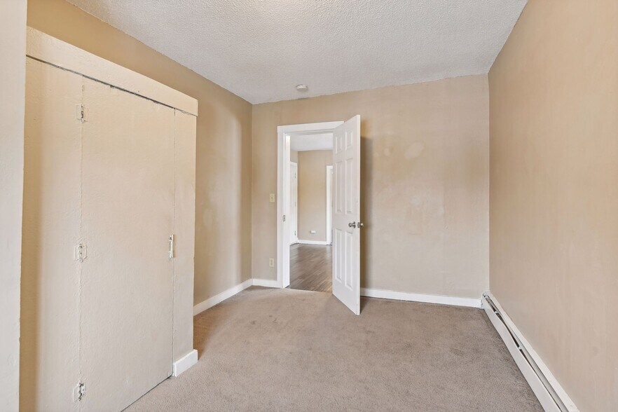 More Photos Of 953 Desoto St, Saint Paul Apartments For Sale