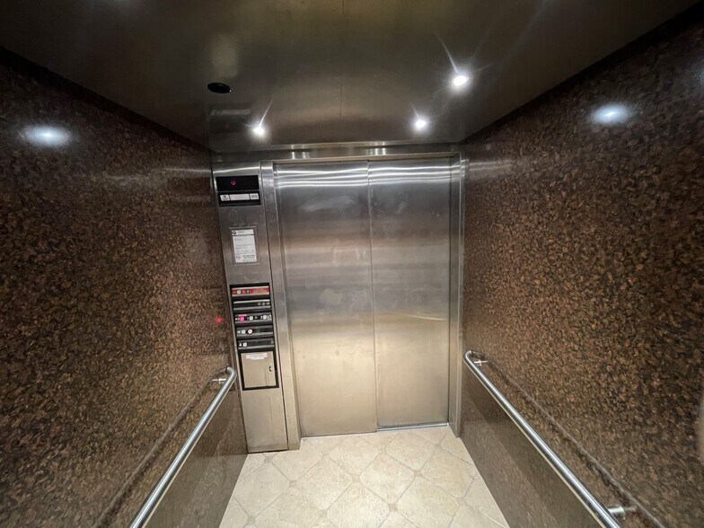 More Photos Of 500 SE Osceola St, Stuart Medical For Lease